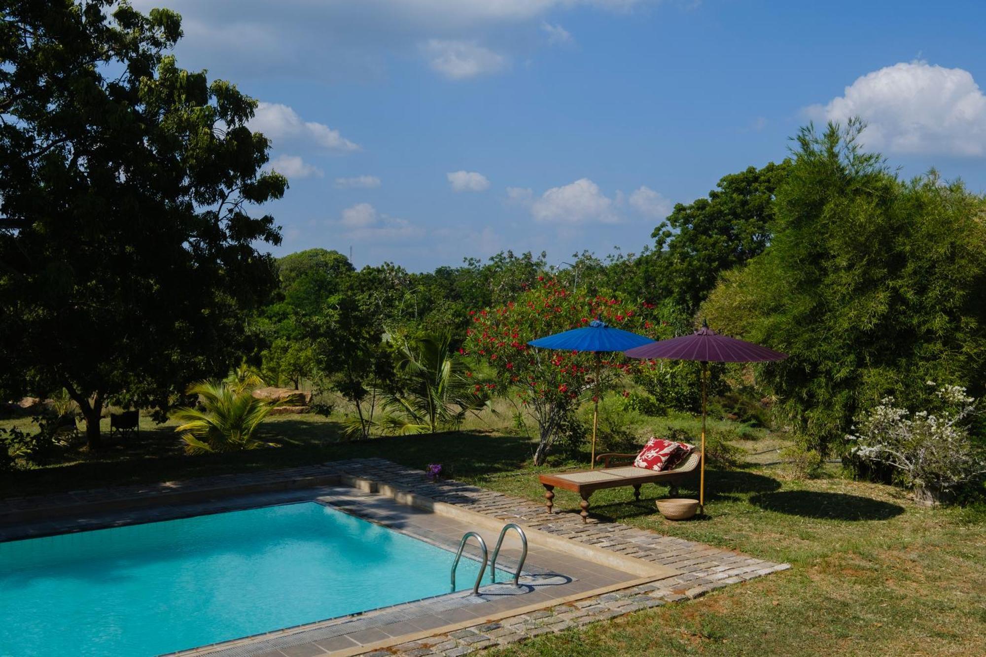 Treasure Rock Bed and Breakfast Kirinda  Εξωτερικό φωτογραφία