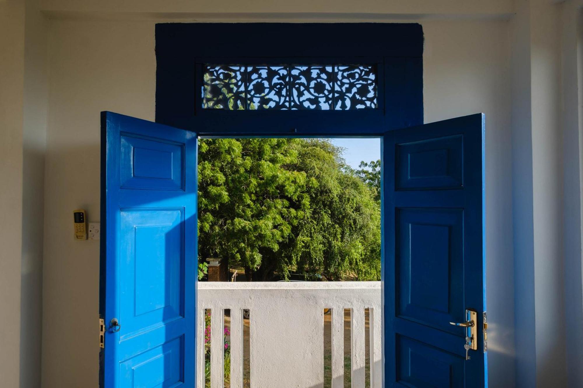 Treasure Rock Bed and Breakfast Kirinda  Εξωτερικό φωτογραφία