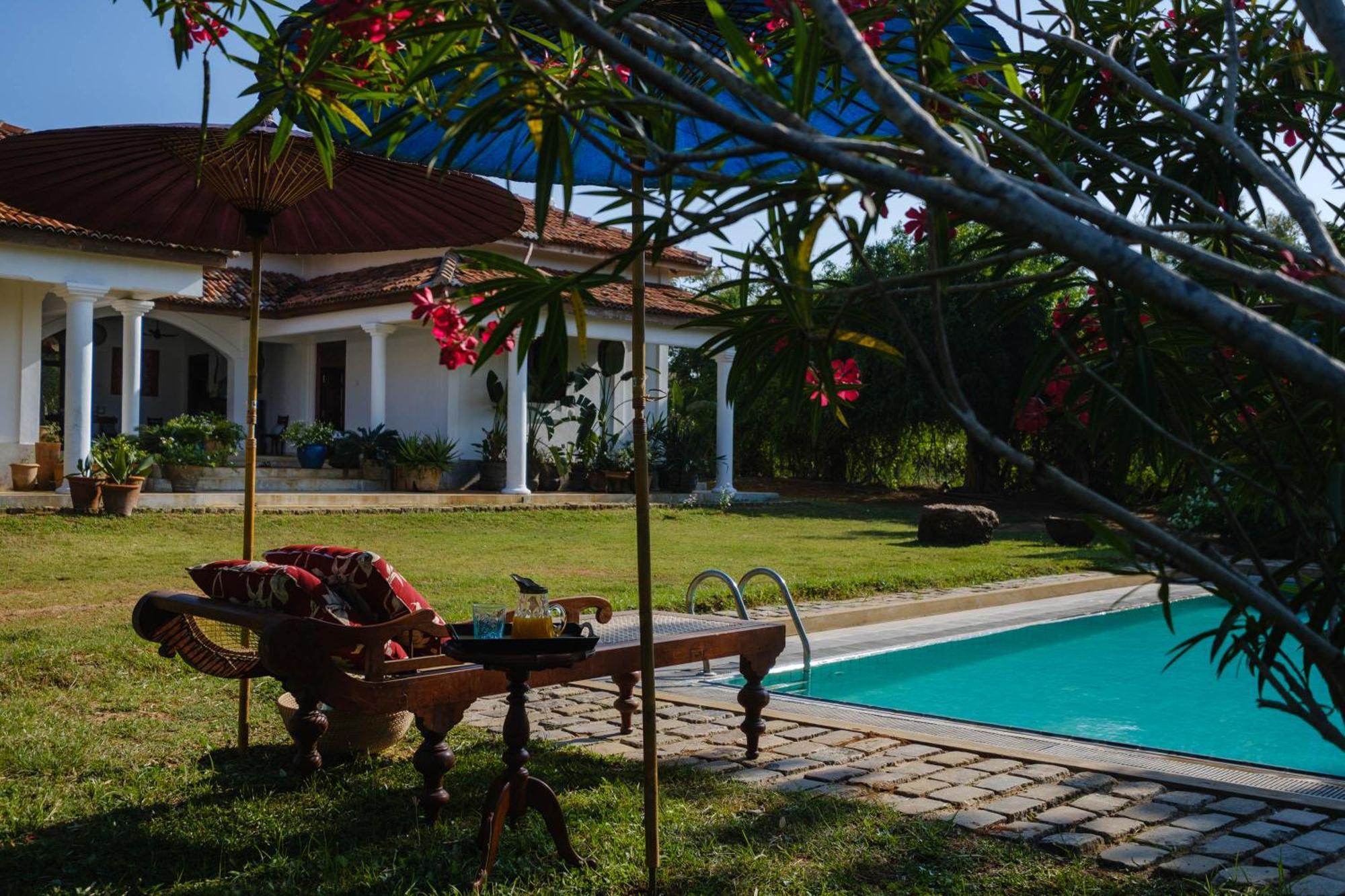 Treasure Rock Bed and Breakfast Kirinda  Εξωτερικό φωτογραφία