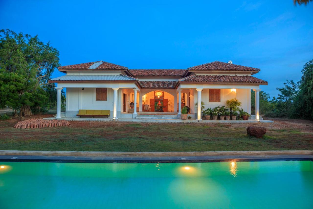 Treasure Rock Bed and Breakfast Kirinda  Εξωτερικό φωτογραφία