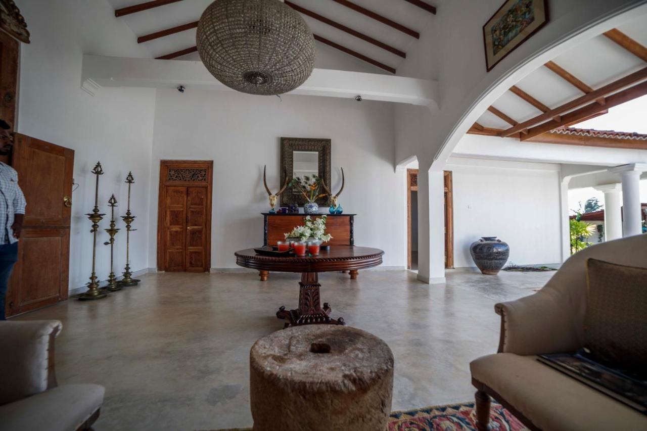 Treasure Rock Bed and Breakfast Kirinda  Εξωτερικό φωτογραφία